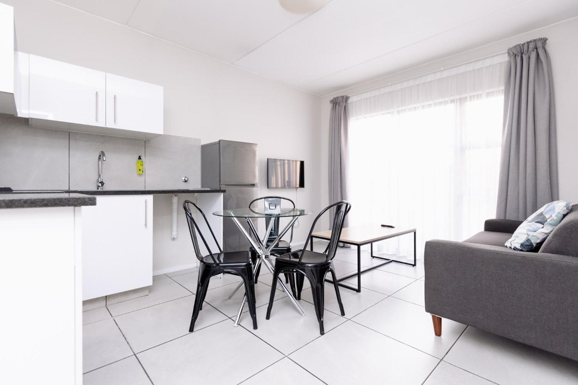 Mint Express Sandton View Йоханнесбург Экстерьер фото