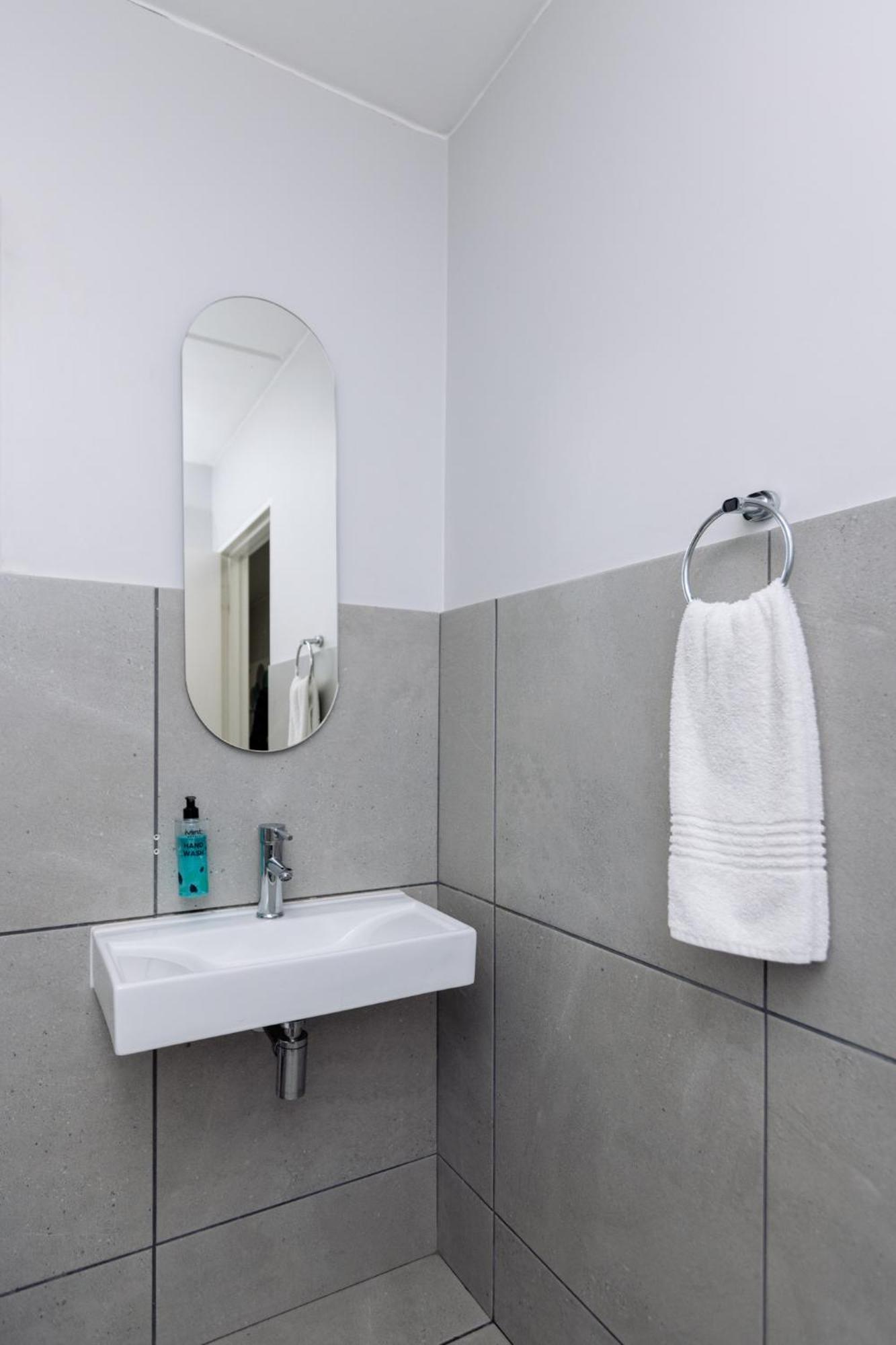 Mint Express Sandton View Йоханнесбург Экстерьер фото